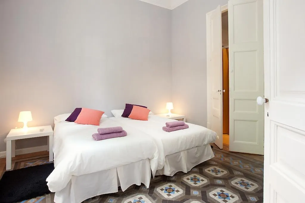 Modernist Apartment Barcelona 0*,